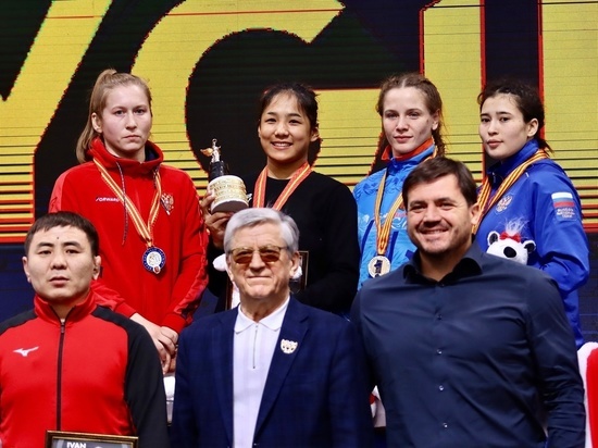 Чувашская спортсменка стала медалисткой международного турнира по вольной борьбе