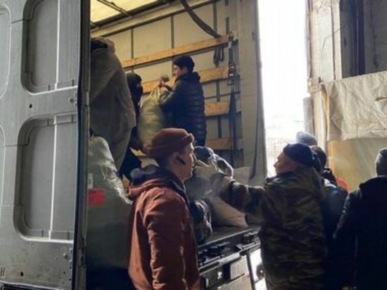 3 фуры гуманитарной помощи отправили из Ижевска на границу с Украиной