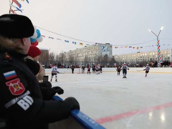 Новый хоккейный корт открыли в Гаджиево