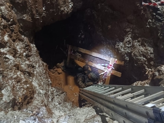 Жительница Сарапула провалилась в яму, раскопанную для ремонта труб