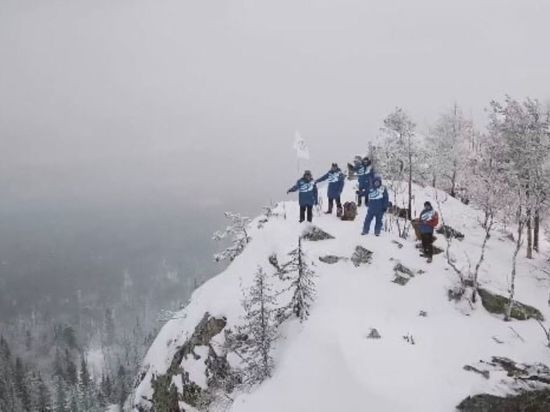 Башкирские альпинисты поднялись на Айгир в честь 100-летия минспорта