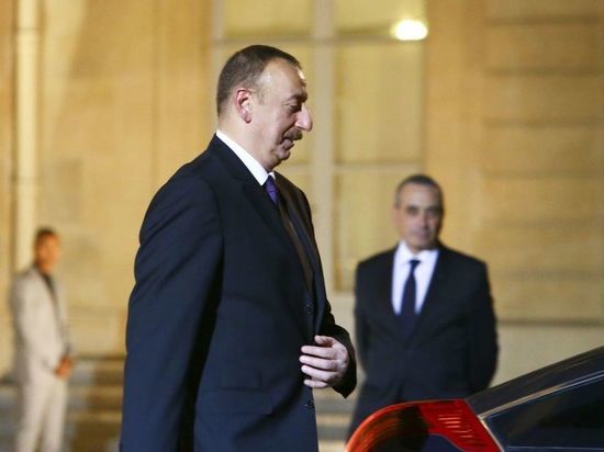 Алиев: Азербайджан может век обеспечивать Европу энергией