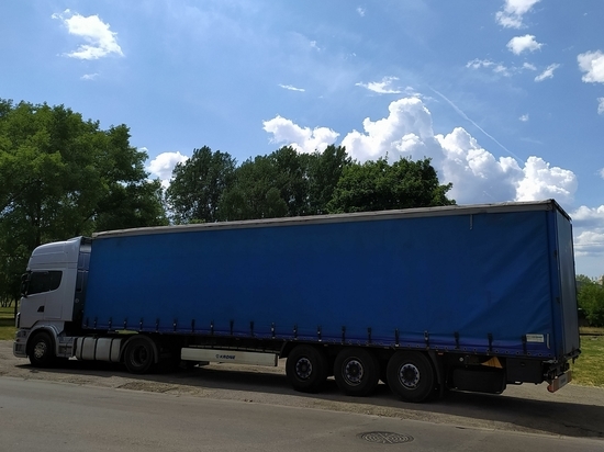 Власти Казахстана решили прикрыть лазейку для российских и белорусских автоперевозчиков, которые перерегистрируют грузовики в республике для получения возможности возить грузы в Евросоюз в обход санкций