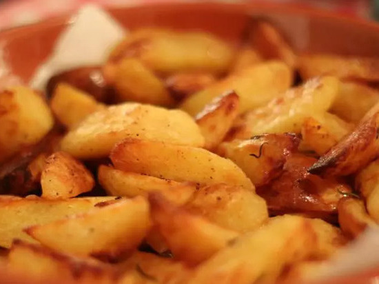 Что нужно добавить при жарке картофеля, чтобы появилась хрустящая корочка