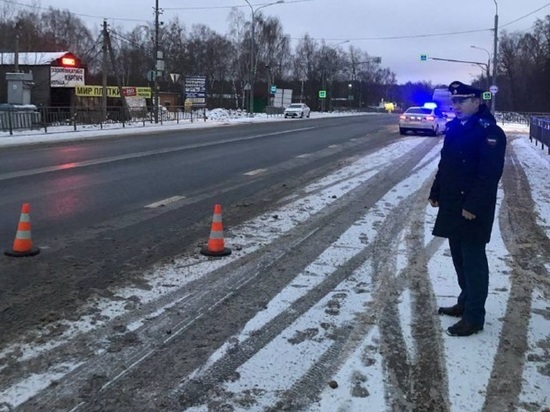 Грузовой фургон сбил 12-летнего мальчика на трассе в Калужской области