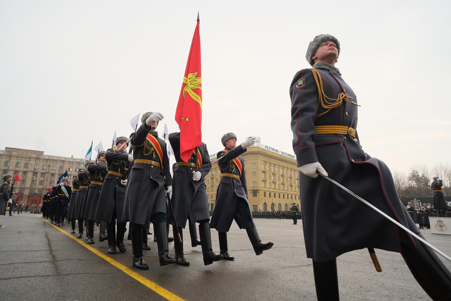Парад победы. Парад войск на красной площади. Парад 9 мая москва. Площадь павших борцов волгоград парад. Фотографии с парада.