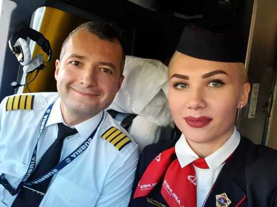 Легендарный пилот Юсупов посетит на Ямале школу, которую закончила стюардесса из его экипажа