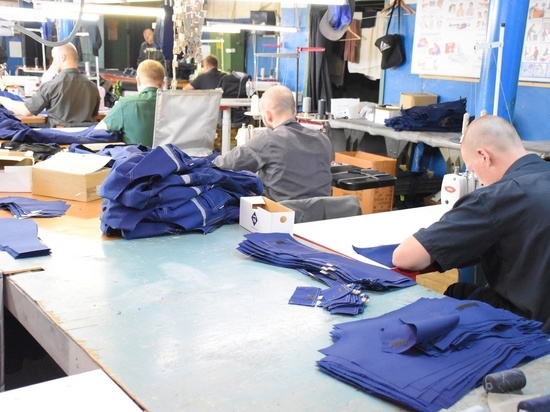 От пошива одежды до ремонта машин: как новгородские заключенные работают над госзаказами