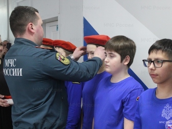 Ученики 5-го кадетского класса Караваевской средней школы приняли присягу МЧС России