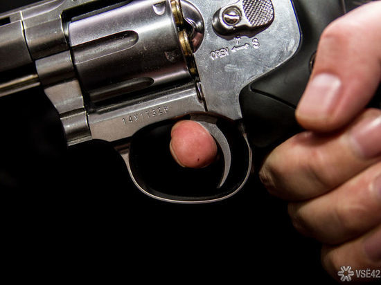 Мужчина выстрелил из травматического оружия в голову подростку в Кузбассе