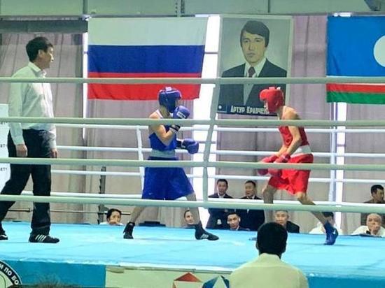 В Якутске проводится первенство республики по боксу среди юниоров