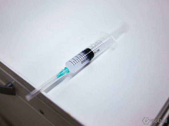 Группа медработников из Новокузнецка продавала поддельные сертификаты о вакцинации от коронавируса
