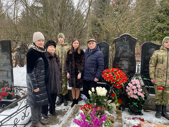 В Туле почтили память летчика Ивана Леонова