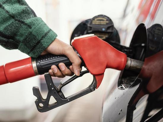 Аналитики предупредили о росте цен на бензин