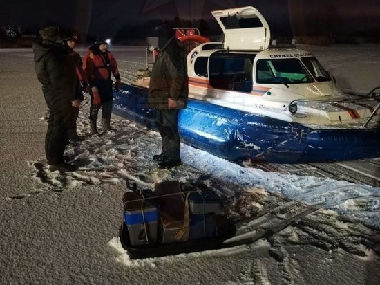 Трое друзей отправились рыбачий на Ладожское озеро и заблудились на льду