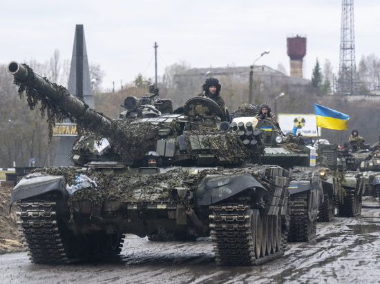 Военкор Сладков: ВСУ хранит западное тяжелое вооружение на АЭС