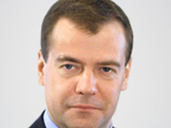 Медведев заявил о долге России не дать шанса на реванш силам неонацизма