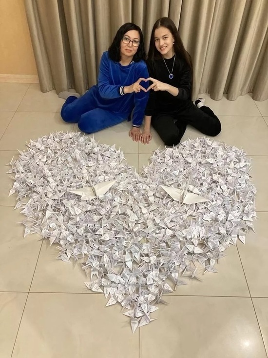 Школьница из Красноярского края сделала 1000 журавликов для бойцов СВО