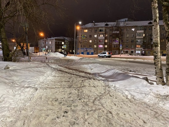 Тротуары в центре Архангельска превратились в непролазное месиво