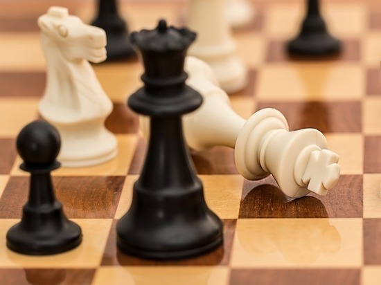 "Коммерсант": Федерация шахмат России первой переходит из Европы в Азию