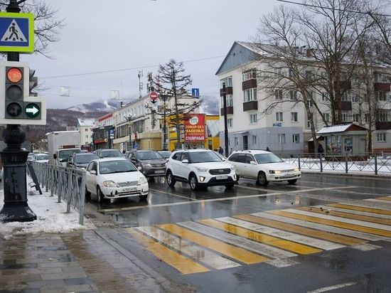 В Южно-Сахалинске 3 февраля закрыли железнодорожный переезд