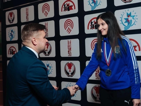 Спортсменка из ЯНАО взяла две медали на всероссийском турнире по пулевой стрельбе