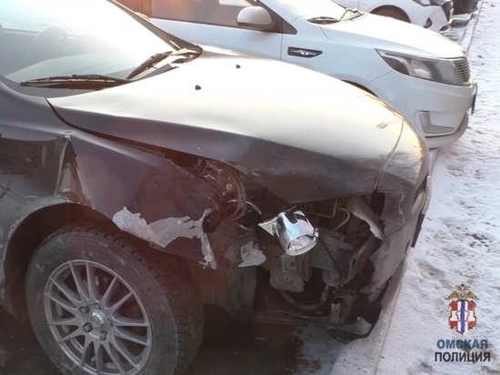 В Омске сбивший женщину водитель сам сдался полицейским
