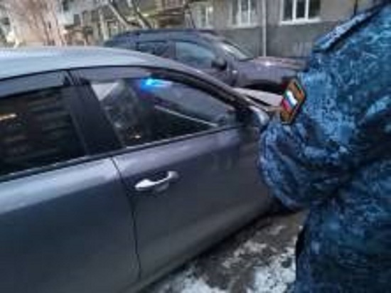 Автомобиль «Киа Рио» екатеринбуржца арестовали за коммунальные долги