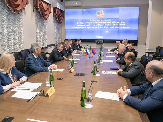 Андрей Бочаров провел рабочую встречу с послом Республики Армения в РФ