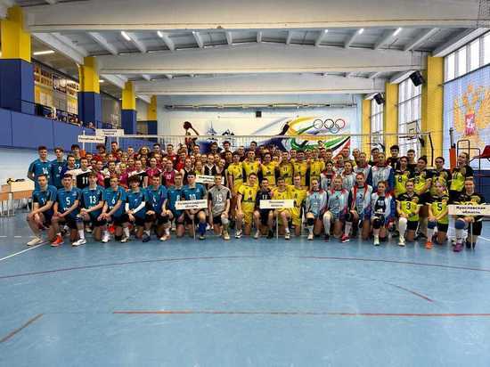 Первенство СЗФО по волейболу проходит в Пскове