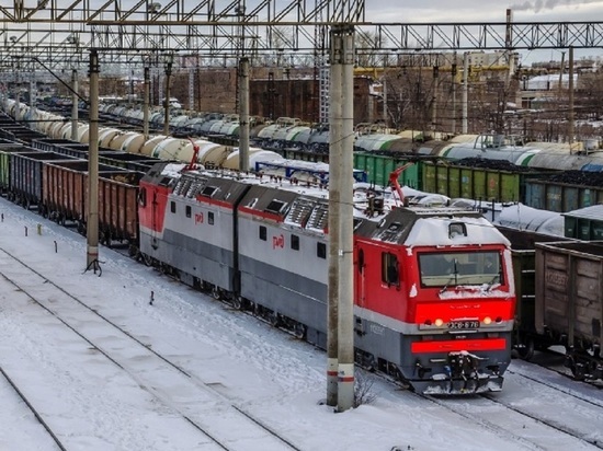 Погрузка строительных грузов увеличилась на СвЖД