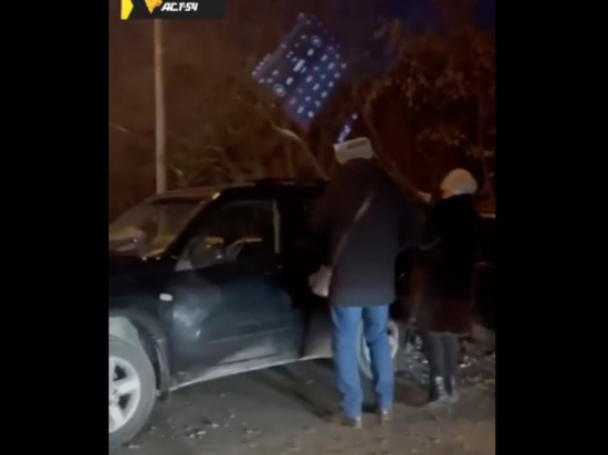 Три автомобиля жестко столкнулись на Винаповском мосту в Новосибирске