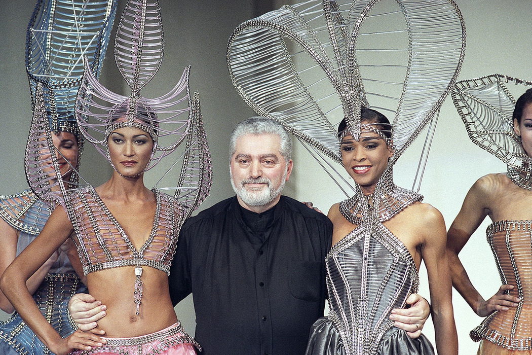 Avant-garde madness in the works of Paco Raban: the legendary fashion designer died at 88