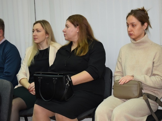 Костромские новоселья: в городе Буй трое медработниц получили ключи от служебных квартир