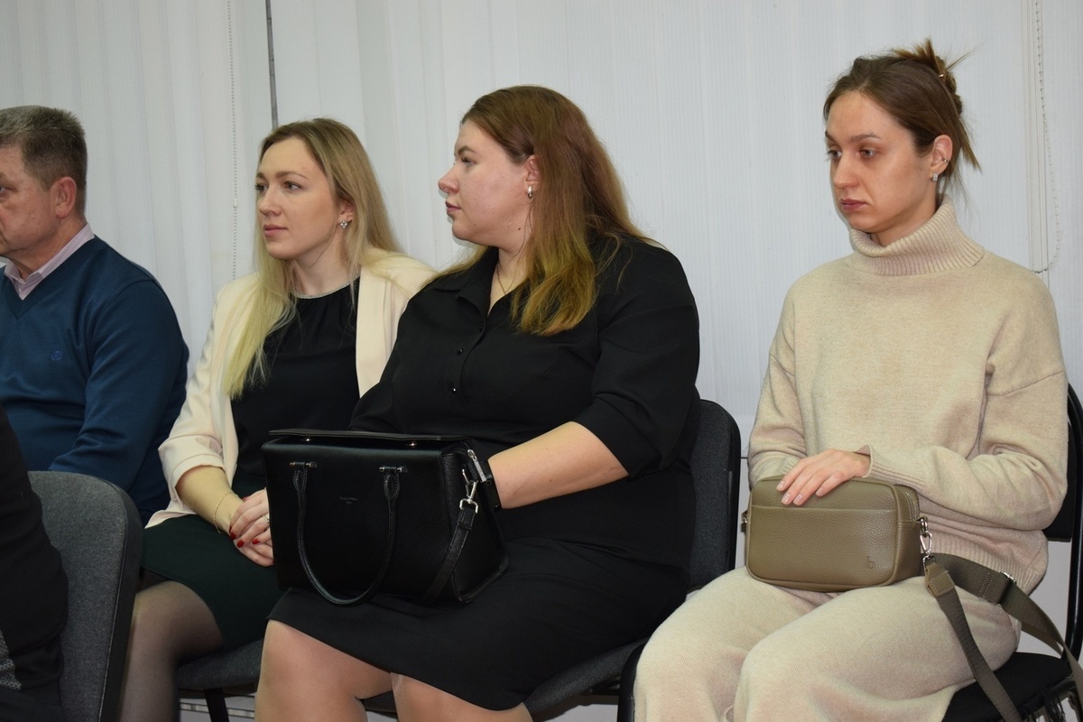 Костромские новоселья: в городе Буй трое медработниц получили ключи от служебных квартир