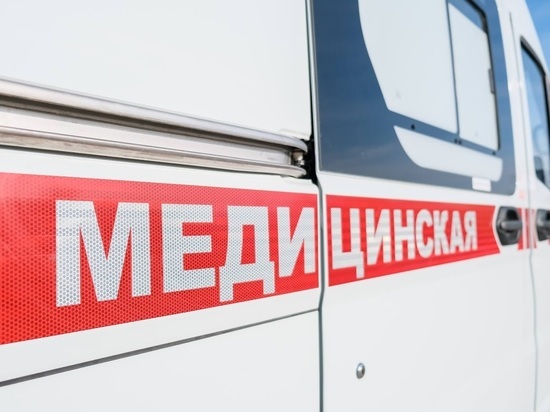 В Волгограде 21-летний водитель ВАЗа врезался в столб