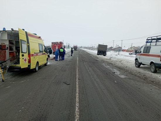 При столкновении автомобилей на трассе в Саратовской области погибли четыре человека: подробности Госавтоинспекции