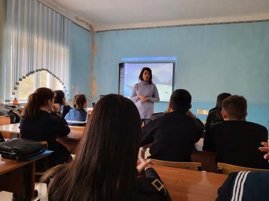 В Астрахани провели для студентов тренинг «Каким меня видят окружающие»