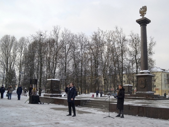 В Великом Новгороде состоялась патриотическая акция «Своих не бросаем»