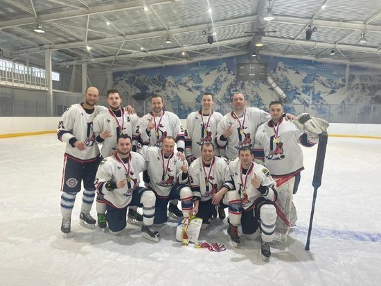 Заслуженная победа: благовещенские хоккеисты взяли золото