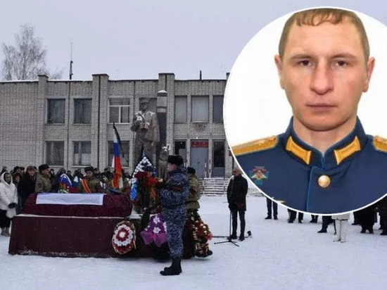 В Шумерле простились с 43-летним лейтенантом ВДВ, погибшим в ходе СВО