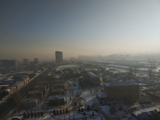 Жители Красноярска пожаловались на кашель из-за густого смога над городом