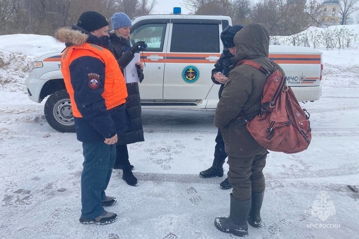 Инспекторы ГИМС провели рейд на реке Волхов в Великом Новгороде - МК Великий  Новгород