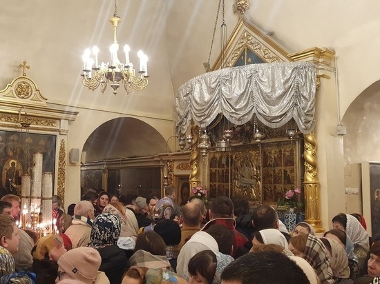Паломники из разных уголков России съехались в Печоры в день памяти старца Иоанна