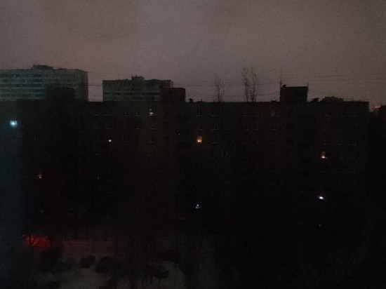 Жители Коминтерновского района Воронежа остались без света, а некоторые еще и без воды
