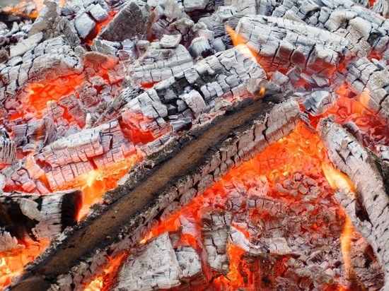 В Коношском районе загорелась частная баня