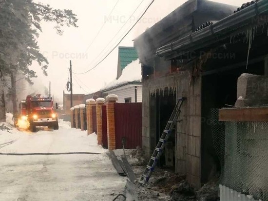 В Иркутском районе на пожаре погиб мужчина, спасая машину из гаража