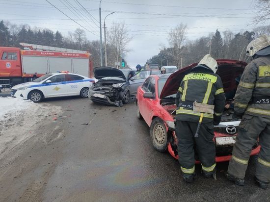ДТП с пострадавшим случилось в Твери: Mazda не уступила дорогу Hyundai