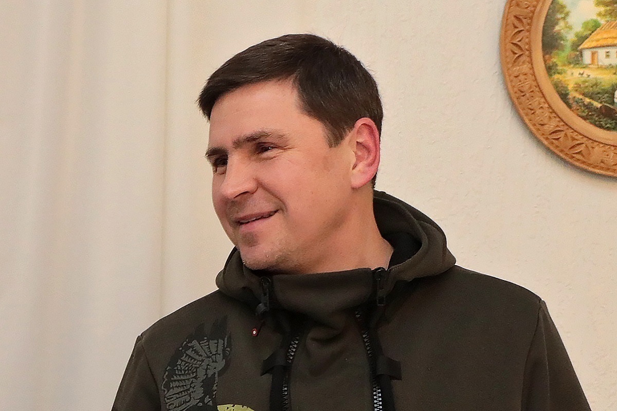 Советник Зеленского Подоляк пригрозил Китаю агрессивной реакцией в случае помощи