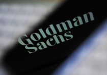 Агентство Bloomberg сообщает, что крупный американский инвестбанк Goldman Sachs предсказал мировому рынку дефицит нефти к 2024 году на фоне недостатка добывающих мощностей
